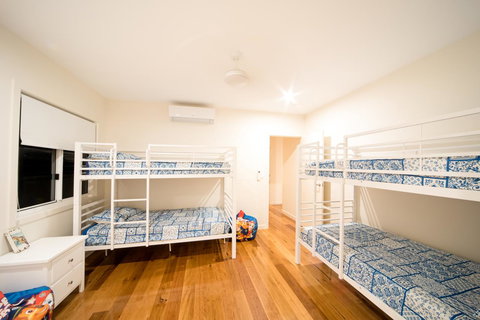 Whitsunday Luxury Homes - Taree Accommodation 7
