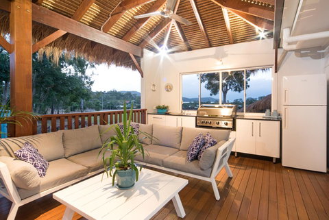 Whitsunday Luxury Homes - Taree Accommodation 2