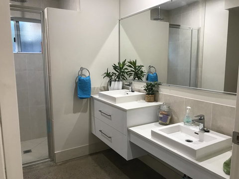 Whitsunday Luxury Homes - Taree Accommodation 13