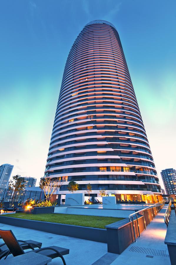 Broadbeach QLD Taree Accommodation