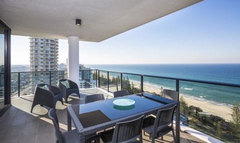 Boardwalk Burleigh Beach - Official - Taree Accommodation 12