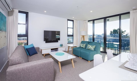 Boardwalk Burleigh Beach - Official - Taree Accommodation 36