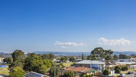Boardwalk Burleigh Beach - Official - Taree Accommodation 44