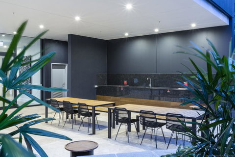 Boardwalk Burleigh Beach - Official - Taree Accommodation 16