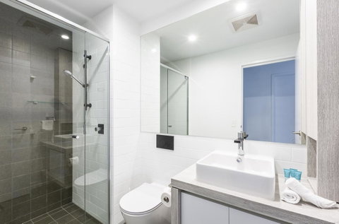Boardwalk Burleigh Beach - Official - Taree Accommodation 33