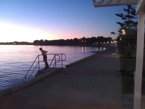 Proximity Waterfront Apartments - Taree Accommodation 40