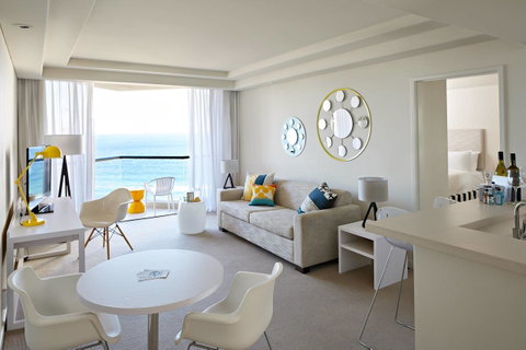 QT Gold Coast - Taree Accommodation 7