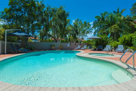 At The Sound Noosa Motel - Taree Accommodation 10