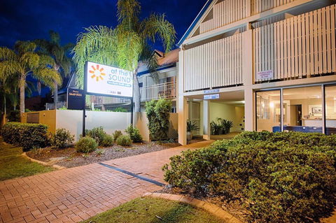 At The Sound Noosa Motel - Taree Accommodation 18