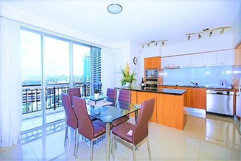 The Towers Of Chevron Renaissance - Holidays Gold Coast - Taree Accommodation 29