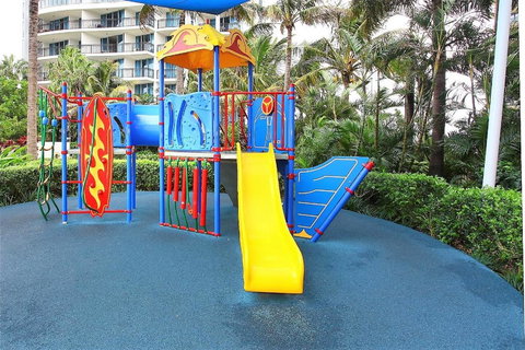 The Towers Of Chevron Renaissance - Holidays Gold Coast - Taree Accommodation 11