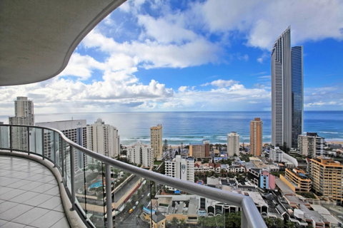 The Towers Of Chevron Renaissance - Holidays Gold Coast - Taree Accommodation 36