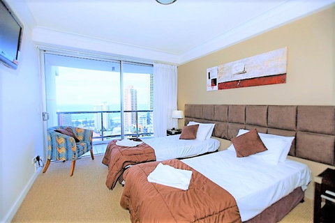 The Towers Of Chevron Renaissance - Holidays Gold Coast - Taree Accommodation 33