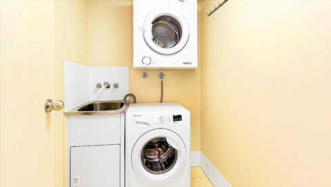 The Towers Of Chevron Renaissance - Holidays Gold Coast - Taree Accommodation 34