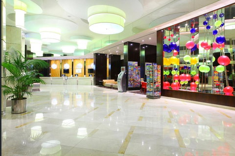 The Towers Of Chevron Renaissance - Holidays Gold Coast - Taree Accommodation 15