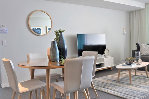 Gold Coast Private Apartments - H Residences, Surfers Paradise - Taree Accommodation 8