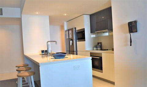 Gold Coast Private Apartments - H Residences, Surfers Paradise - Taree Accommodation 10