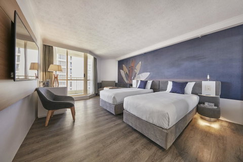 Novotel Surfers Paradise - Taree Accommodation 4