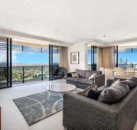 Luxury 3 Bedroom in heart of Broadbeach - Taree Accommodation