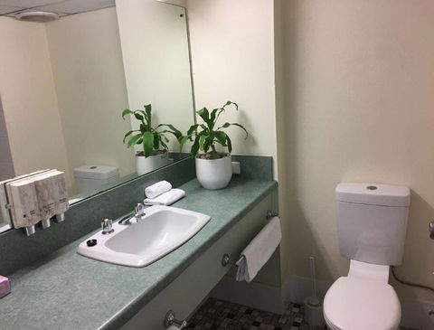 Emerald Central Hotel Official - Taree Accommodation 28