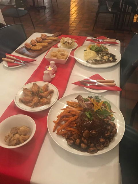 Emerald Central Hotel Official - Taree Accommodation 8