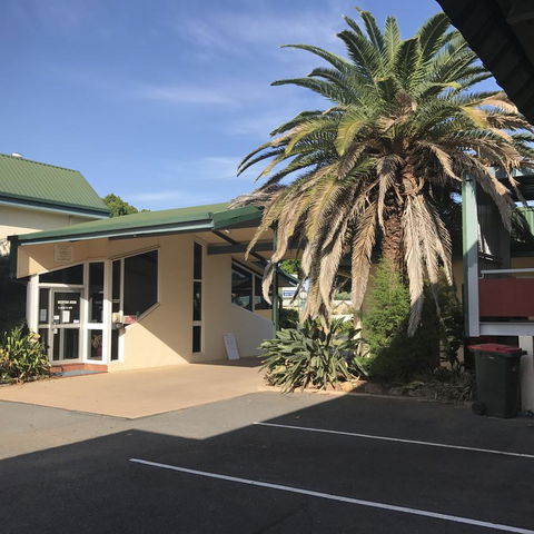 Emerald Central Hotel Official - Taree Accommodation 24