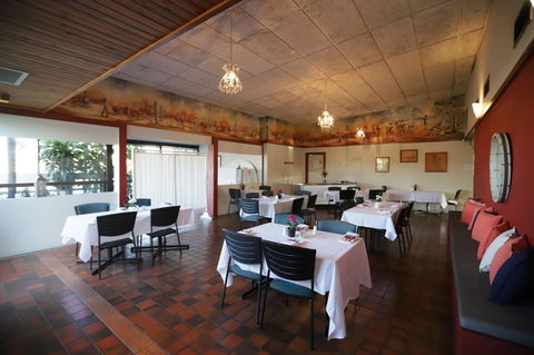 Emerald Central Hotel Official - Taree Accommodation 11