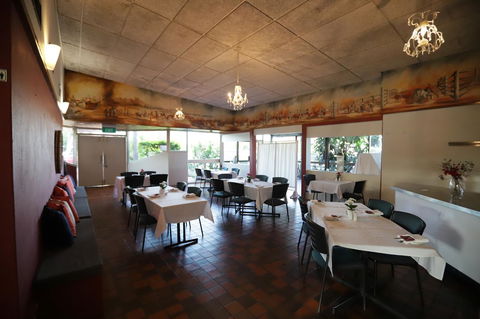 Emerald Central Hotel Official - Taree Accommodation 31
