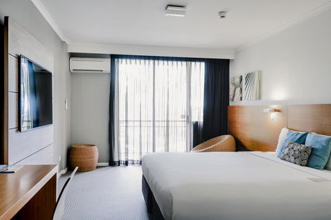 Novotel Cairns Oasis Resort - Taree Accommodation 27