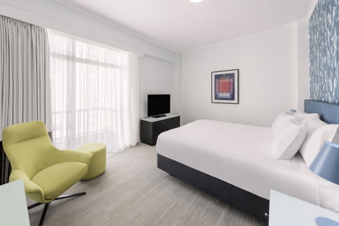 Vibe Hotel Gold Coast - Taree Accommodation 16