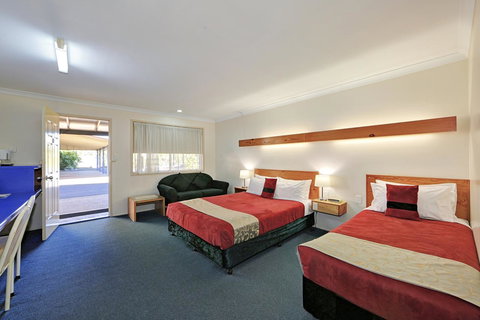 Smart Motels Bert Hinkler - Taree Accommodation 13