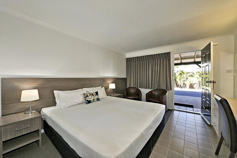 Smart Motels Bert Hinkler - Taree Accommodation 24