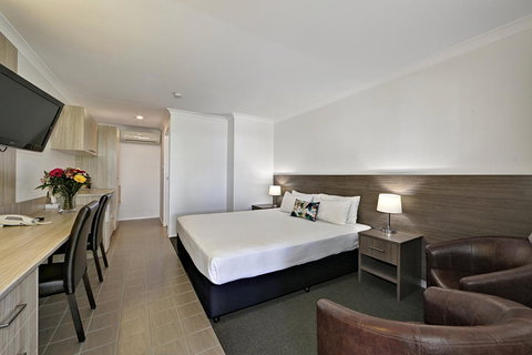 Smart Motels Bert Hinkler - Taree Accommodation 0