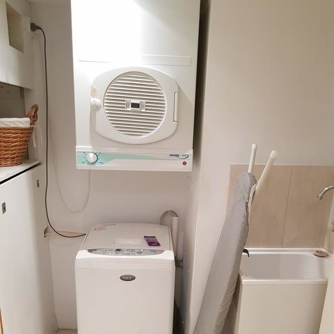 Gemini Court Holiday Apartments - Taree Accommodation 27