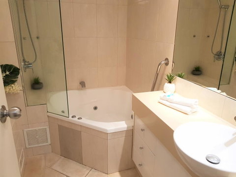 Gemini Court Holiday Apartments - Taree Accommodation 41