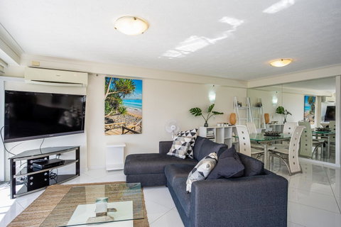 Gemini Court Holiday Apartments - Taree Accommodation 5