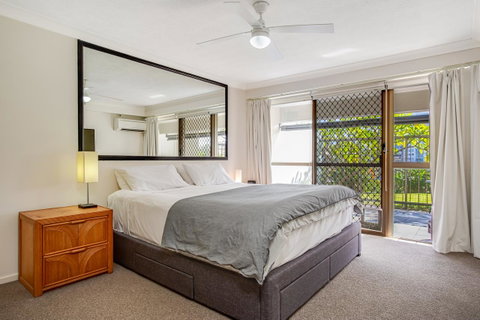 Gemini Court Holiday Apartments - Taree Accommodation 10