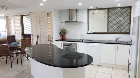 Gemini Court Holiday Apartments - Taree Accommodation 18