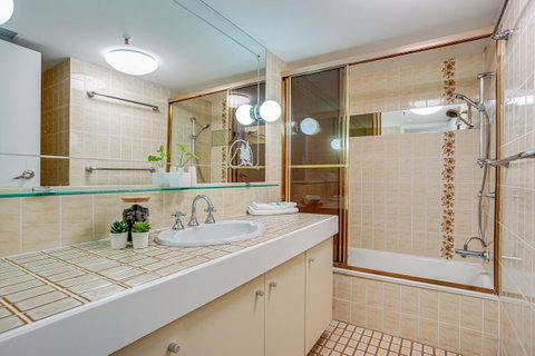 Gemini Court Holiday Apartments - Taree Accommodation 11