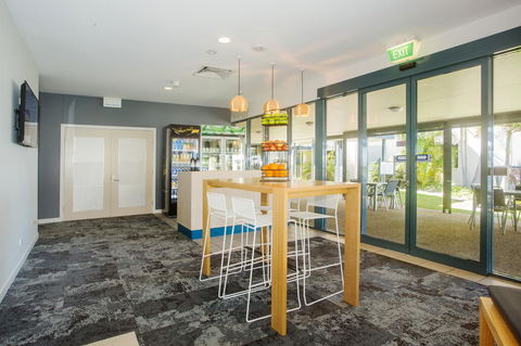 Mantra Hervey Bay - Taree Accommodation 7