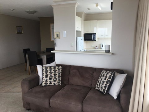 Burleigh Beach Tower - Taree Accommodation 1