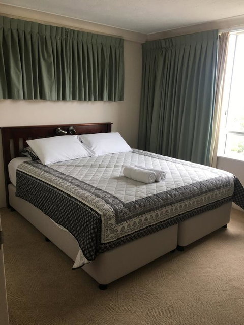 Burleigh Beach Tower - Taree Accommodation 0