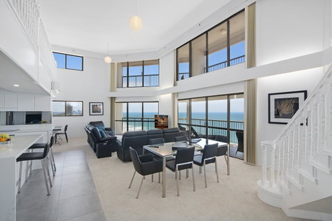 Burleigh Esplanade Apartments - Taree Accommodation 35