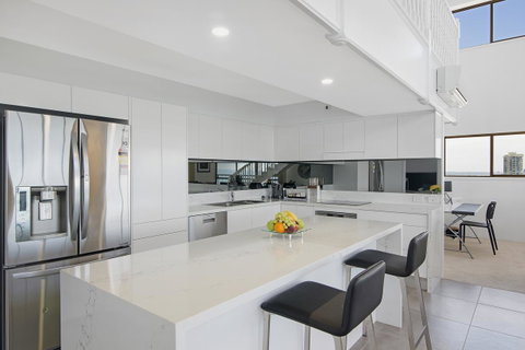 Burleigh Esplanade Apartments - Taree Accommodation 33