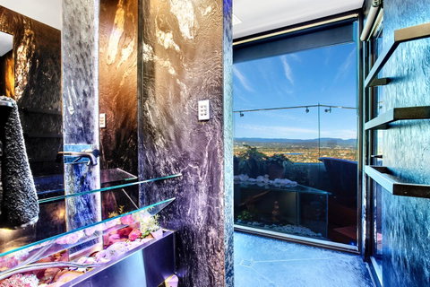 Burleigh Esplanade Apartments - Taree Accommodation 7