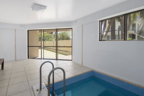 Burleigh Esplanade Apartments - Taree Accommodation 23