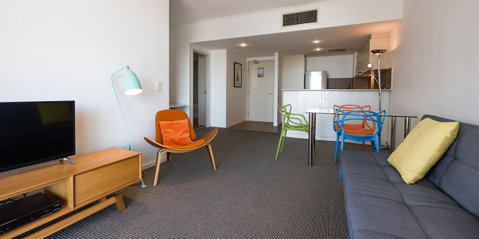 Swell Resort Burleigh Heads - Taree Accommodation 11