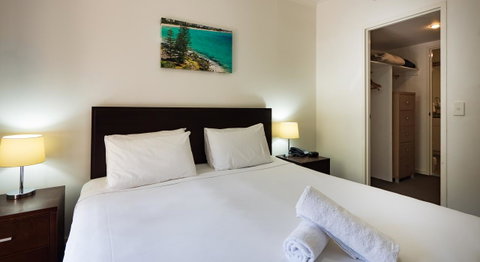 Swell Resort Burleigh Heads - Taree Accommodation 38