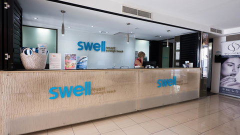 Swell Resort Burleigh Heads - Taree Accommodation 14