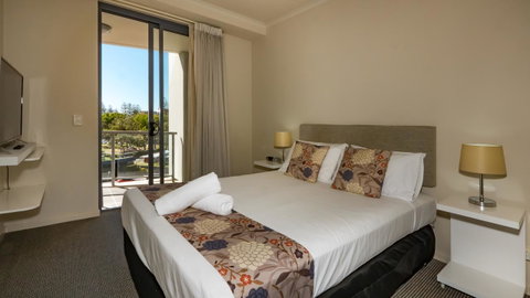 Swell Resort Burleigh Heads - Taree Accommodation 34